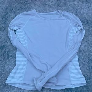 lululemon size 4 long sleeve